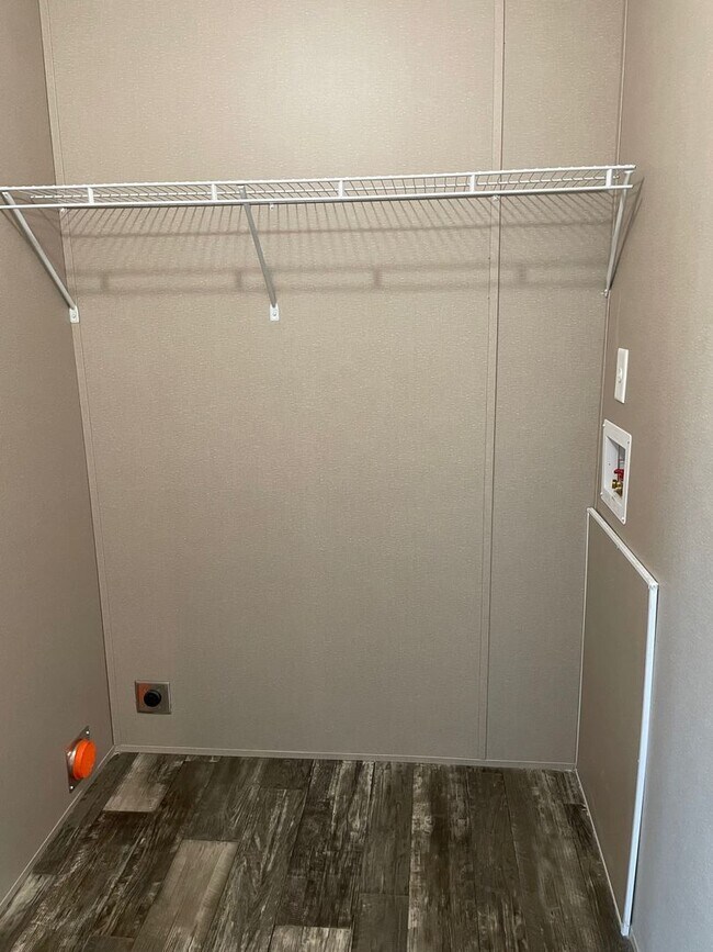 Building Photo - 3 BED, 2 BATH MOBILE HOME LOCATED IN THE DENTON AREA! $1,250 MONTH, $1,250 DEPOSIT.