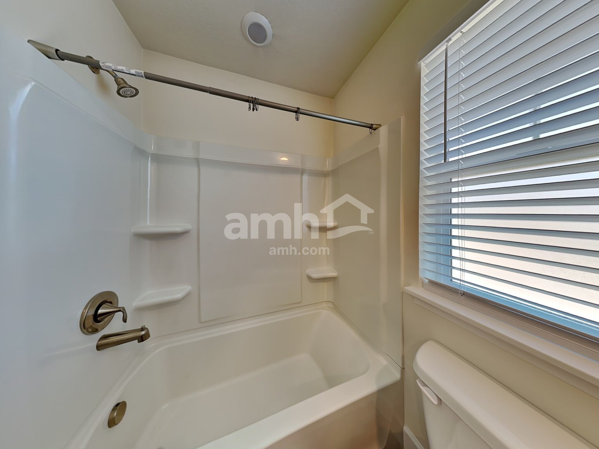 Building Photo - 2330 E Wild Horse Way
