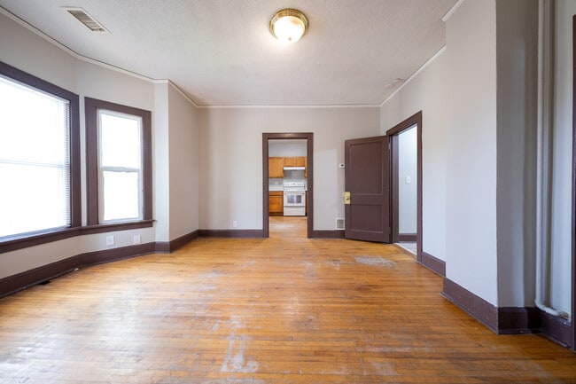 Building Photo - 1084 Sims Ave