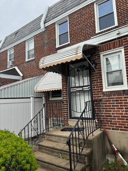 Primary Photo - 7011 Stenton Ave