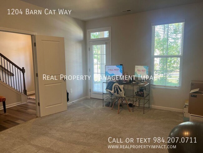 Building Photo - 1204 Barn Cat Way