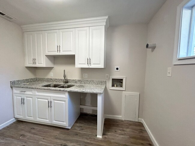 Building Photo - Beautifully Renovated Home – 4th Bedroom O...