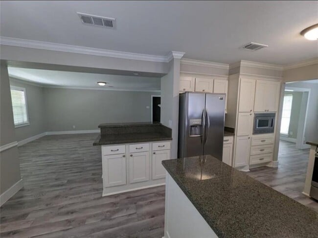 Building Photo - 6026 Warm Springs Rd