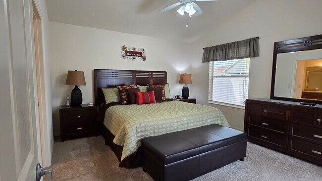 Building Photo - 2290 Nackman Pl