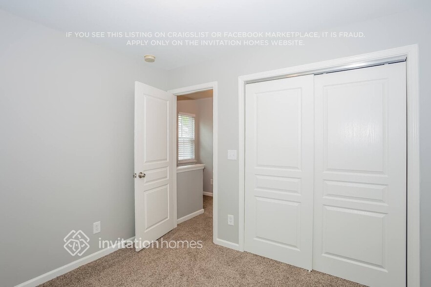 Building Photo - 9215 Ducati Ln