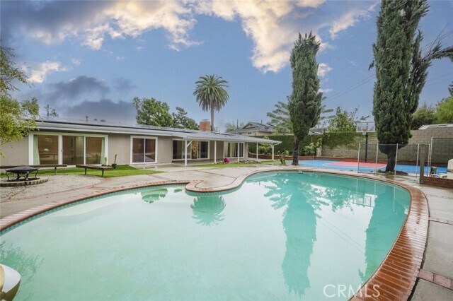 Building Photo - 5817 Lockhurst Dr