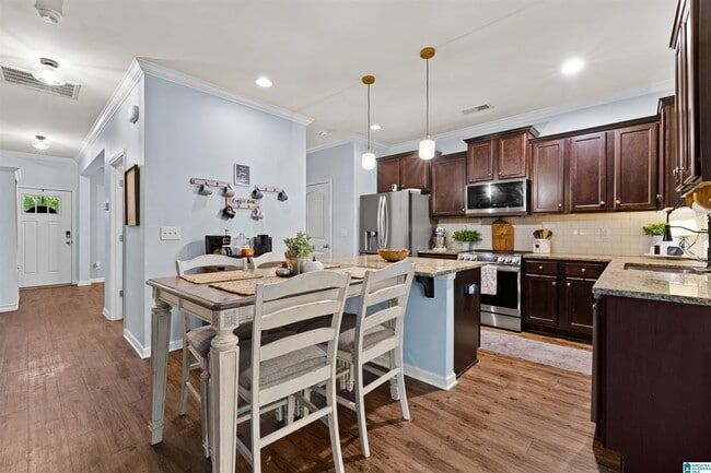 Building Photo - 325 Blackberry Blvd