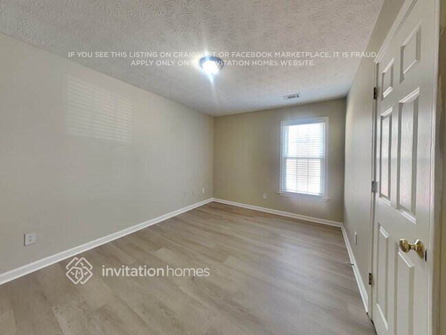 Building Photo - 4085 Spinnaker Dr