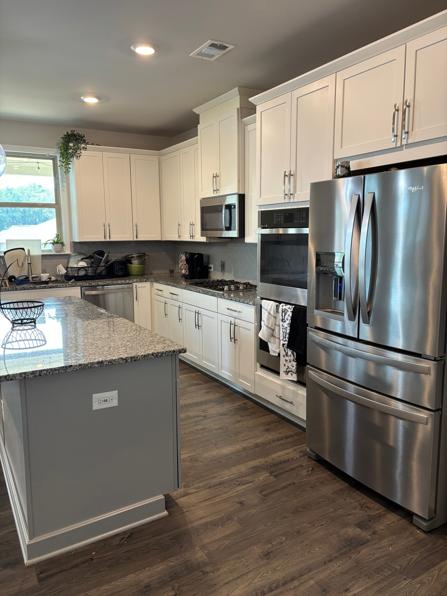 Building Photo - 719 Saffron Blvd