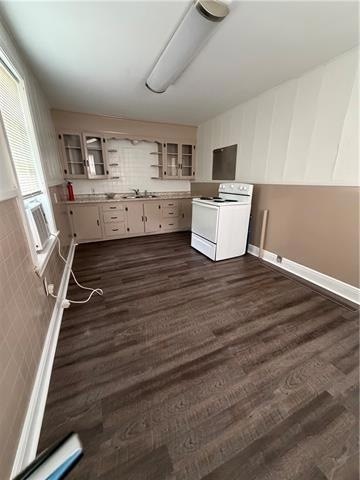 Building Photo - 530 1/2 Avenue D Unit