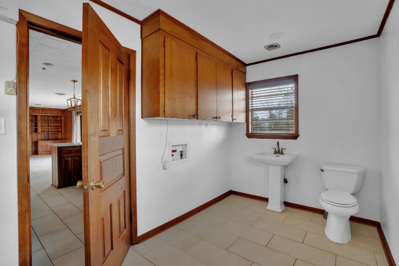 Building Photo - 1097 Van Norman Curv