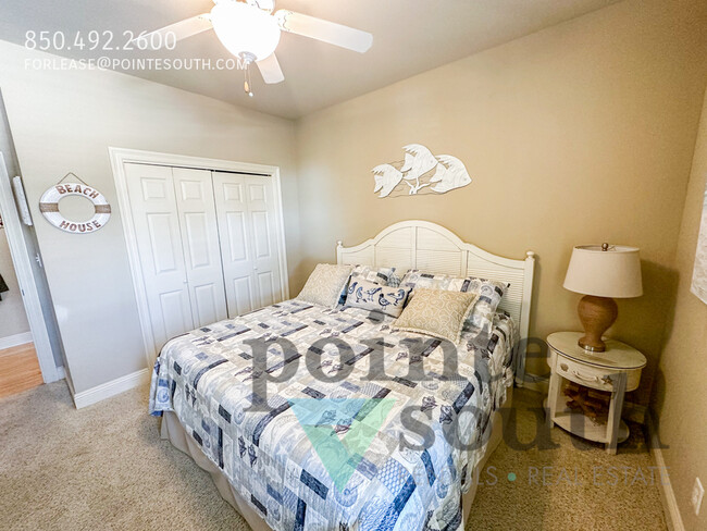 Building Photo - Furnished Condo in Destin!