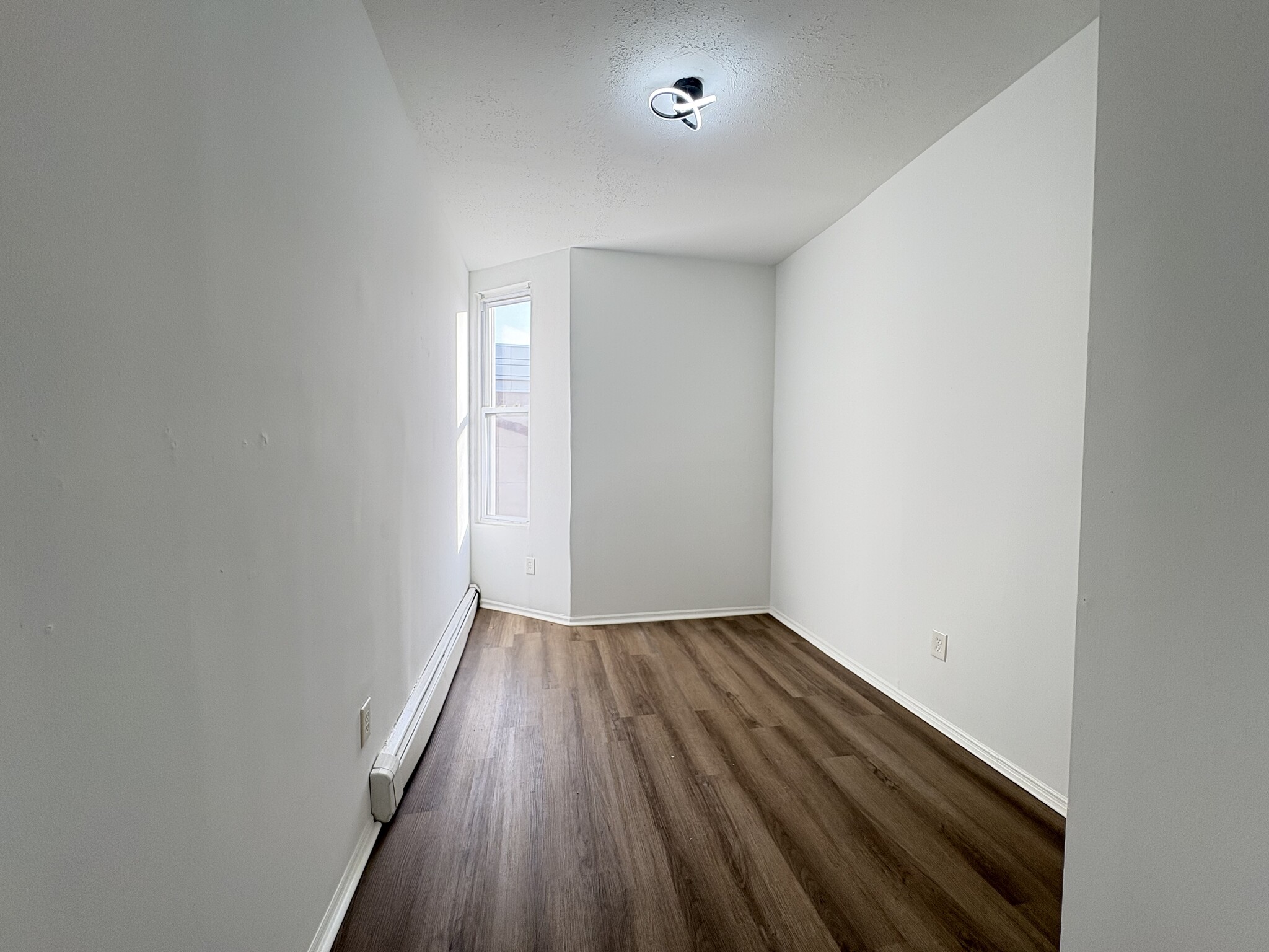 Unit 2 - 70 Wilkinson Ave