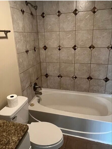 Building Photo - 17515 Sandalwood Dr