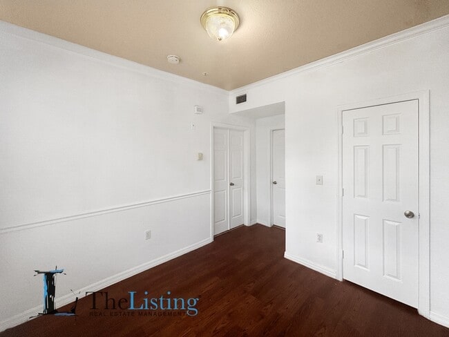 Building Photo - 3714 Palm Desert Ln