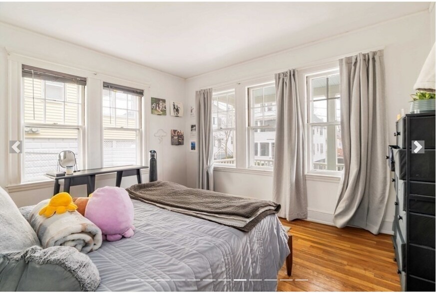 Building Photo - 12 Upland Rd