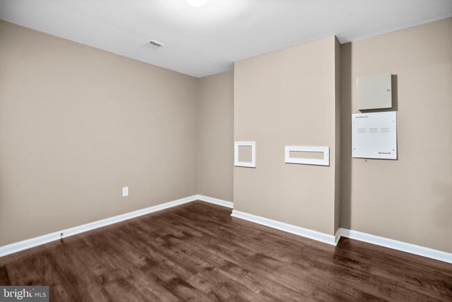 Building Photo - 102 Penns Manor Dr