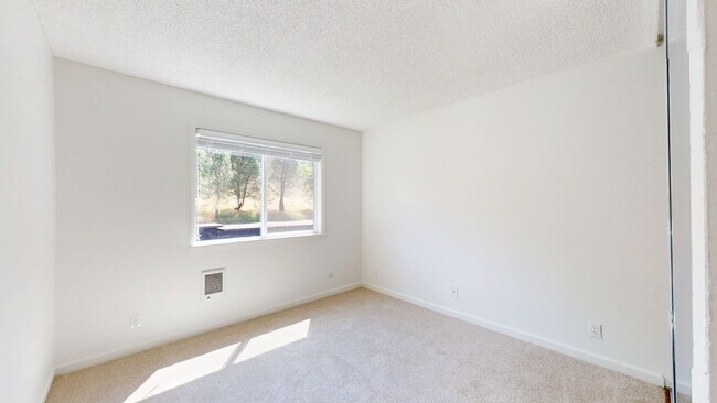Building Photo - 475 Ignacio Blvd