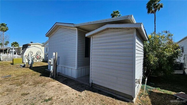 Building Photo - 2408 Meadowlark St