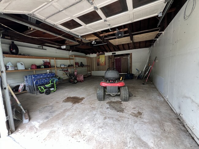 Building Photo - 505 Church St