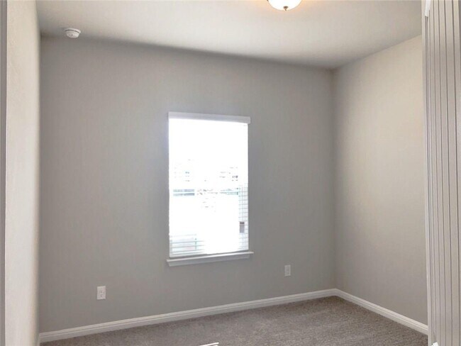 Building Photo - 2024 Birkby Ct