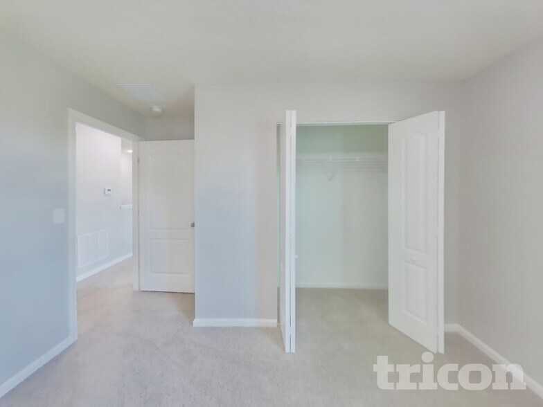 Building Photo - 372 Harley Dr