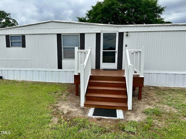 Building Photo - 841 Chalybeate Springs Rd