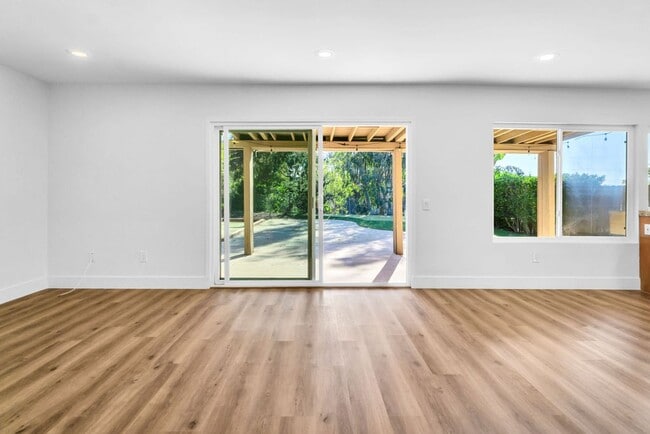 Building Photo - Beautiful single family home in Rancho Penasquitos! Available immediately!