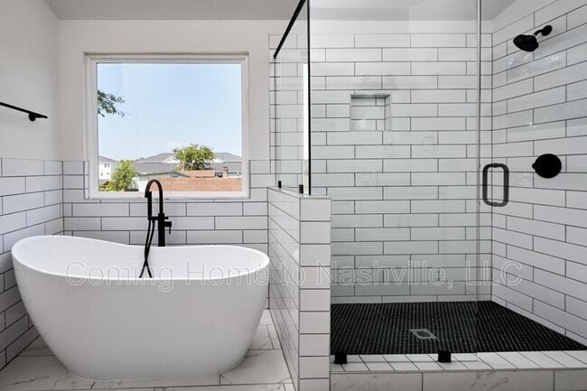 Building Photo - 1719 Pecan St