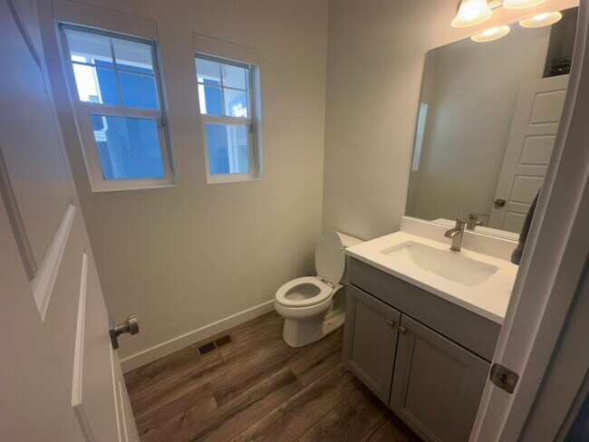 Building Photo - 6442 Bethany Way
