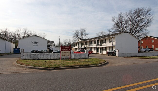 Building Photo - Camelot Apartments