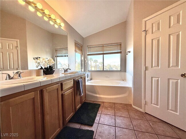 Building Photo - 8436 Orchard Ridge Ave