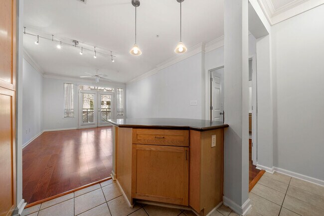 Building Photo - 400 17th St NW