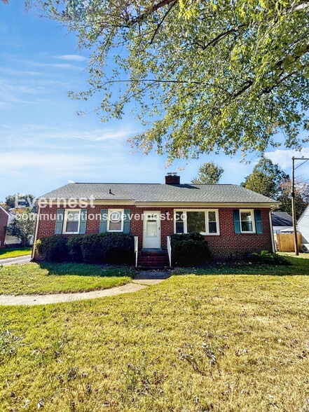 Primary Photo - 7514 Woodman Rd