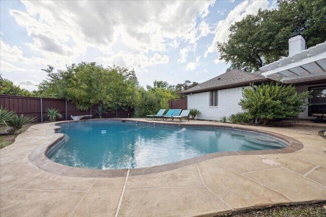 Building Photo - Coming Soon - Carrollton Rental