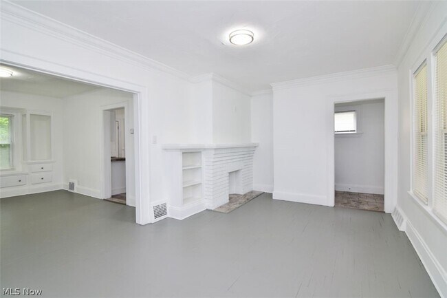 Building Photo - 3369 E 139th St