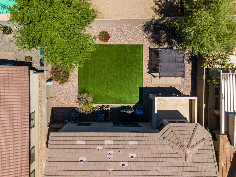 Building Photo - 18390 W Hayden Dr