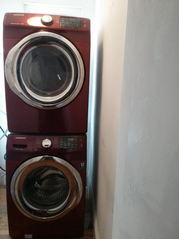 Building Photo - 1000 Memorial Dr