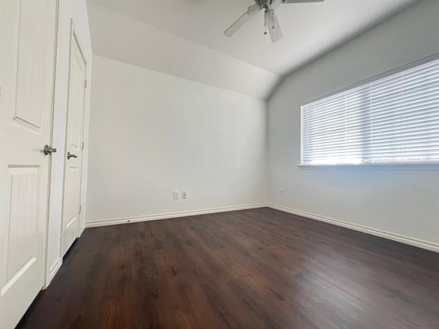 Building Photo - 1721 Nestledown Dr