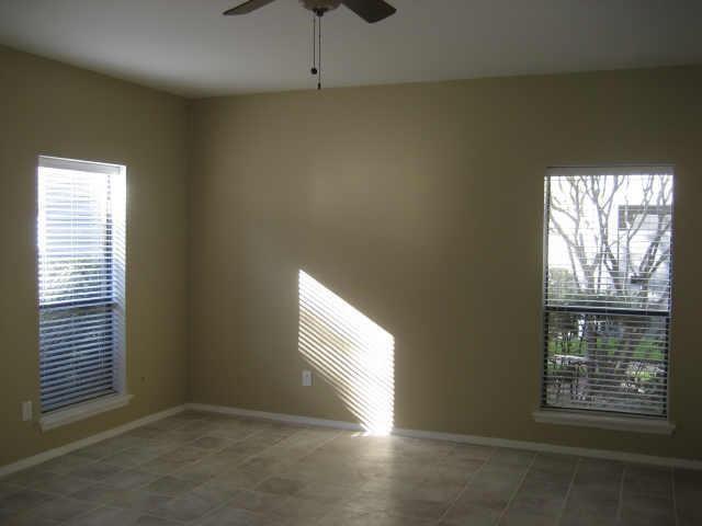 Building Photo - 2025 Augusta Dr