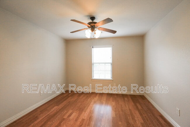 Building Photo - 3505 SW Cranbrook Ave