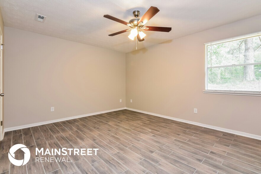 Building Photo - 3717 Paddington Trail