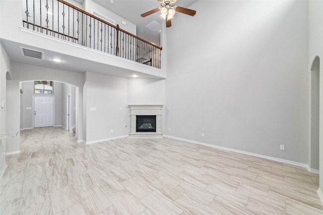 Building Photo - 4919 Vly White Oak Ln