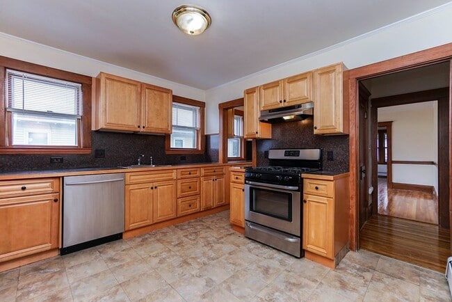 Building Photo - 44 Egerton Rd