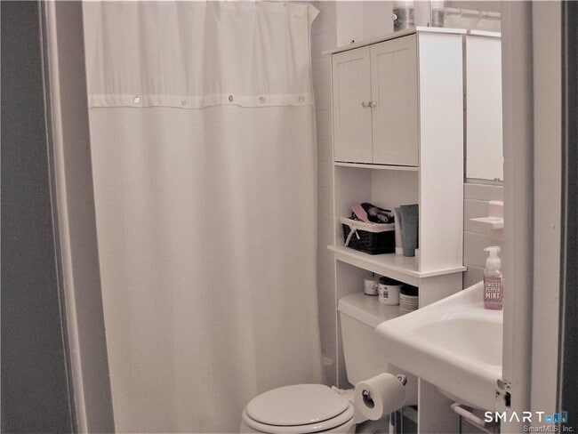 Building Photo - 45 W Main St