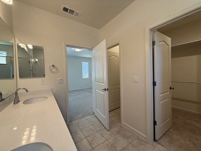 Building Photo - 3654 el Dala Ln