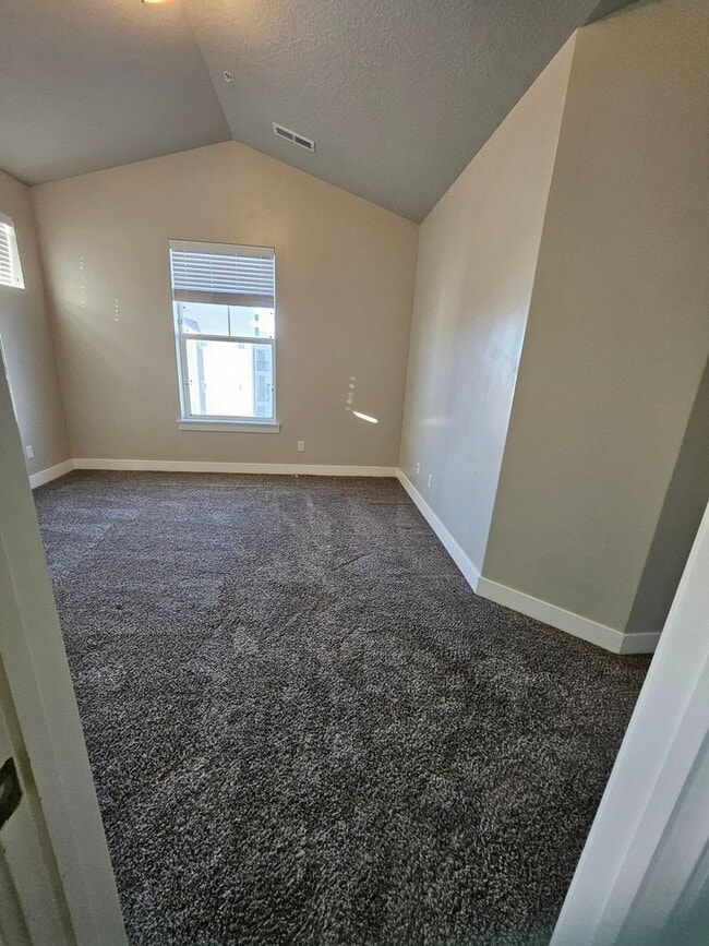 Building Photo - Gillespie