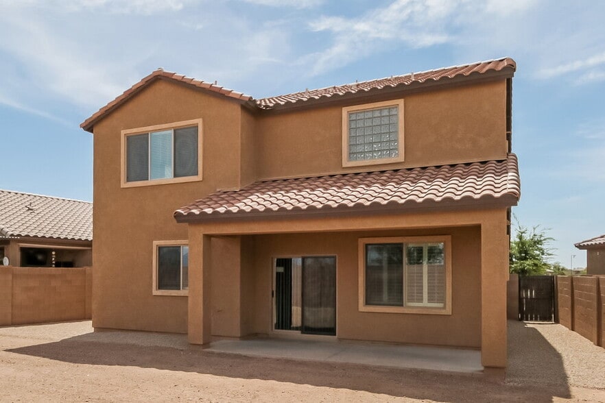 Building Photo - 4056 E Alamo St