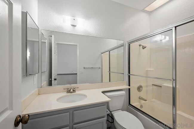 Building Photo - 7274 Shoreline Dr