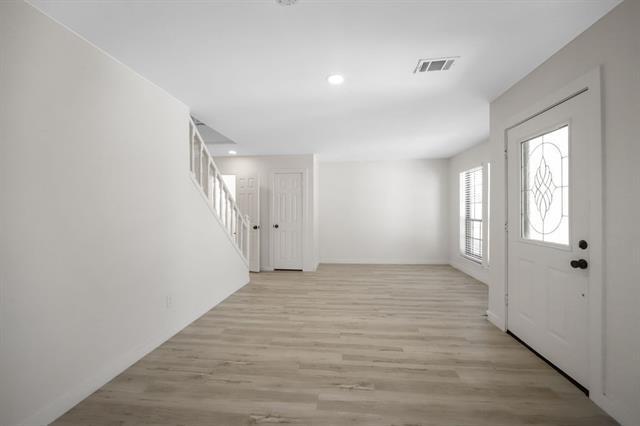 Building Photo - 5206 Vagas Dr